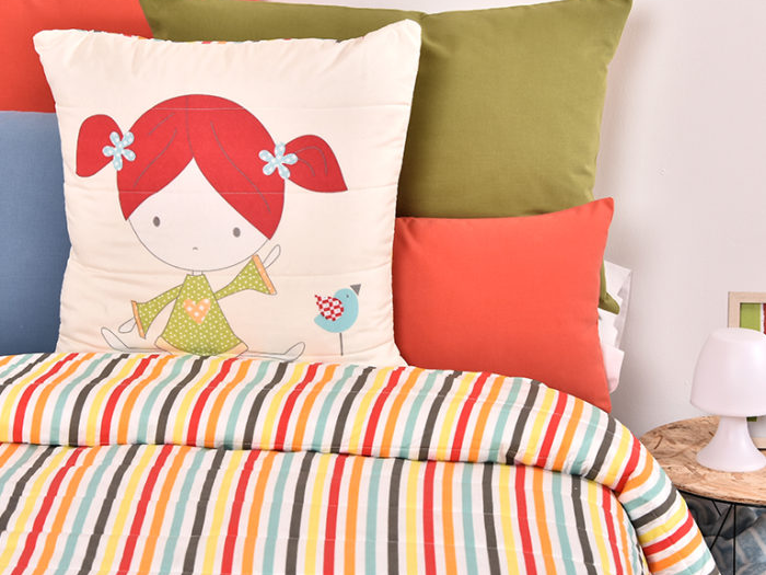 Bouti Love Girls cama de  90 cm + Funda de Cojín 